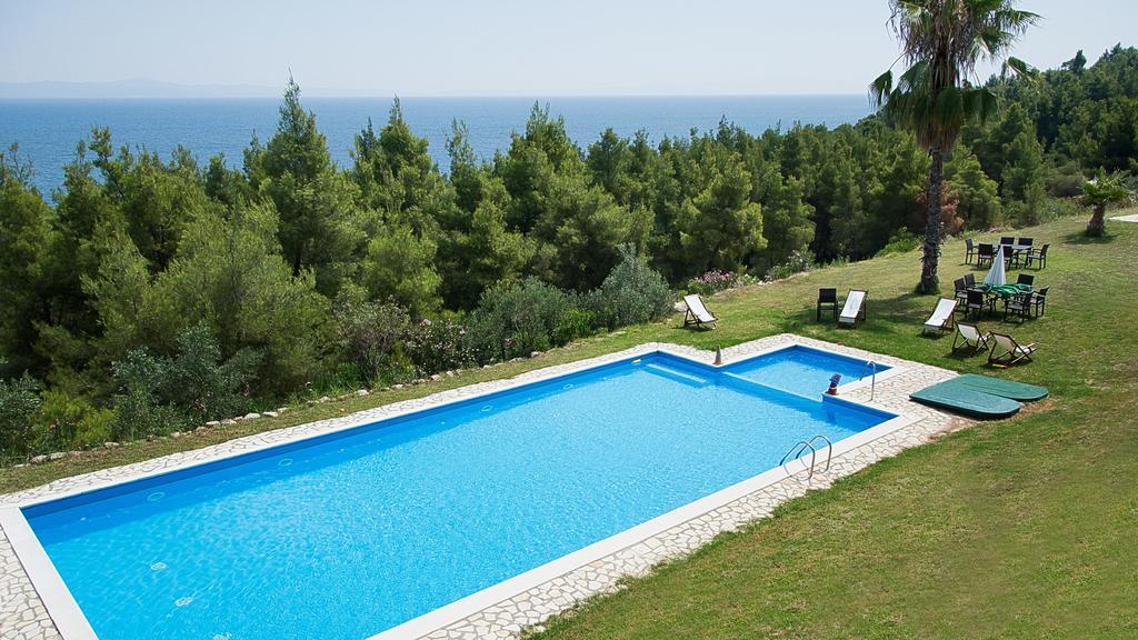 Paressa Villas Néa Fókaia 객실 사진