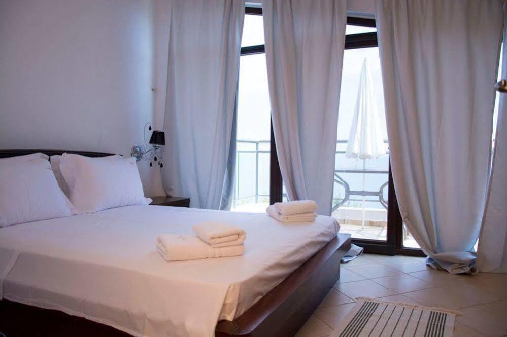 Paressa Villas Néa Fókaia 외부 사진